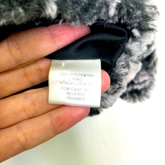 Chelsea & Violet - Black And White Teddy Soft Hook &  Eye Lined Coat Size Small - Picture 9 of 11